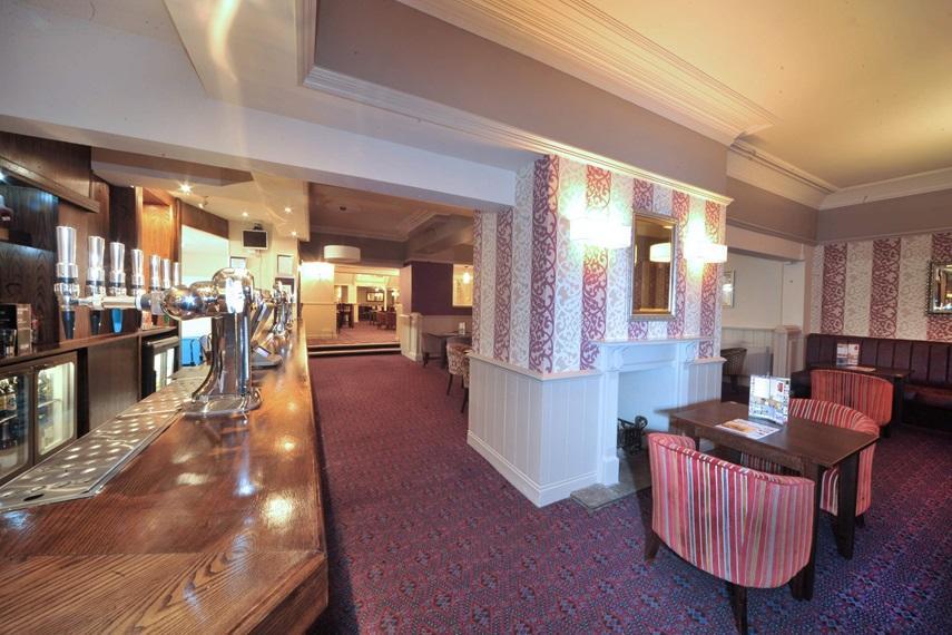 ホテル The Duke Of Wellington Wetherspoon マインヘッド エクステリア 写真